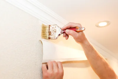 Pose de papier peint à Sarcenas — revêtements muraux et toiles de verre